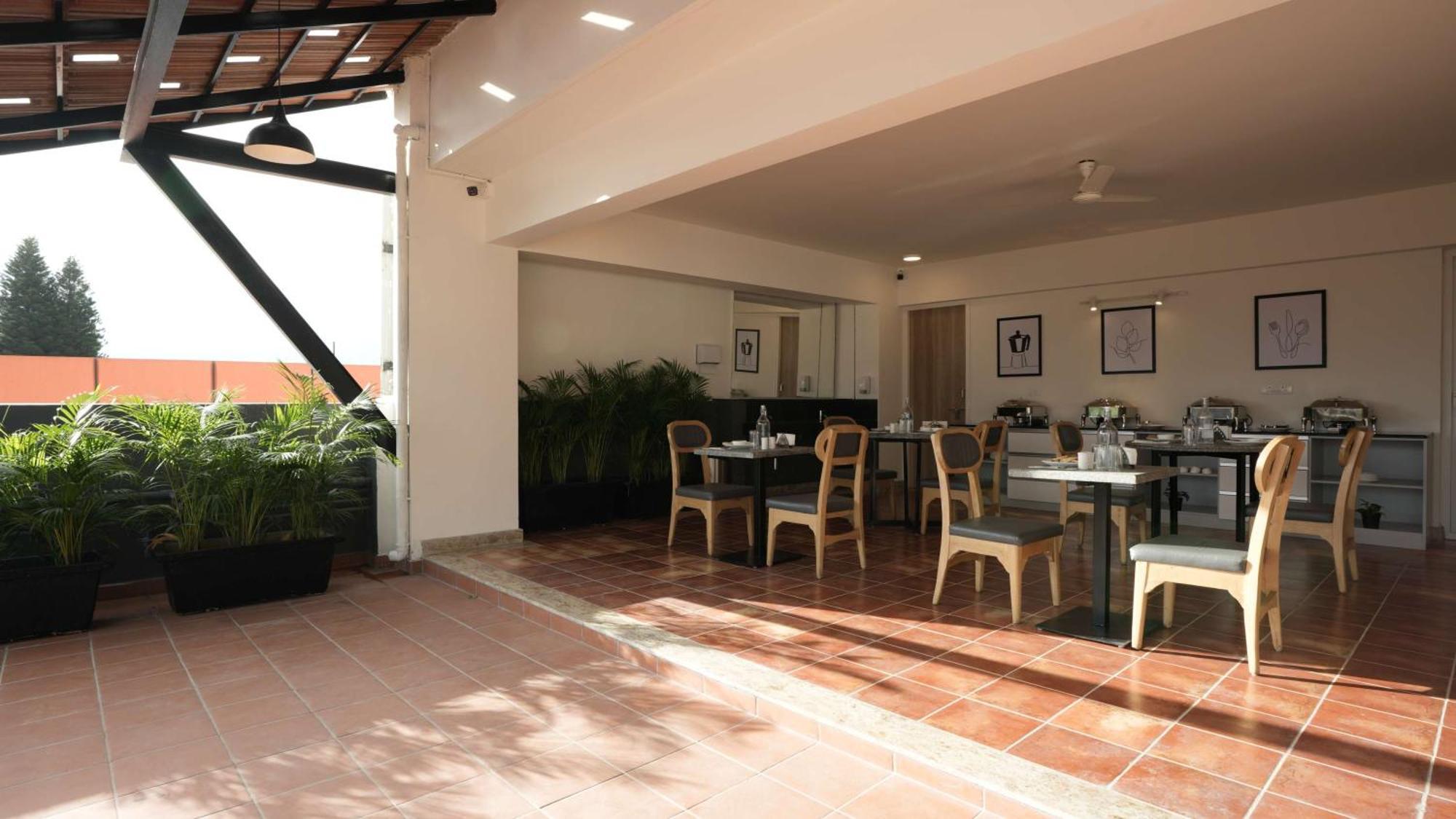 Wandr Hotel- Near Mg Road 벵갈루루 외부 사진