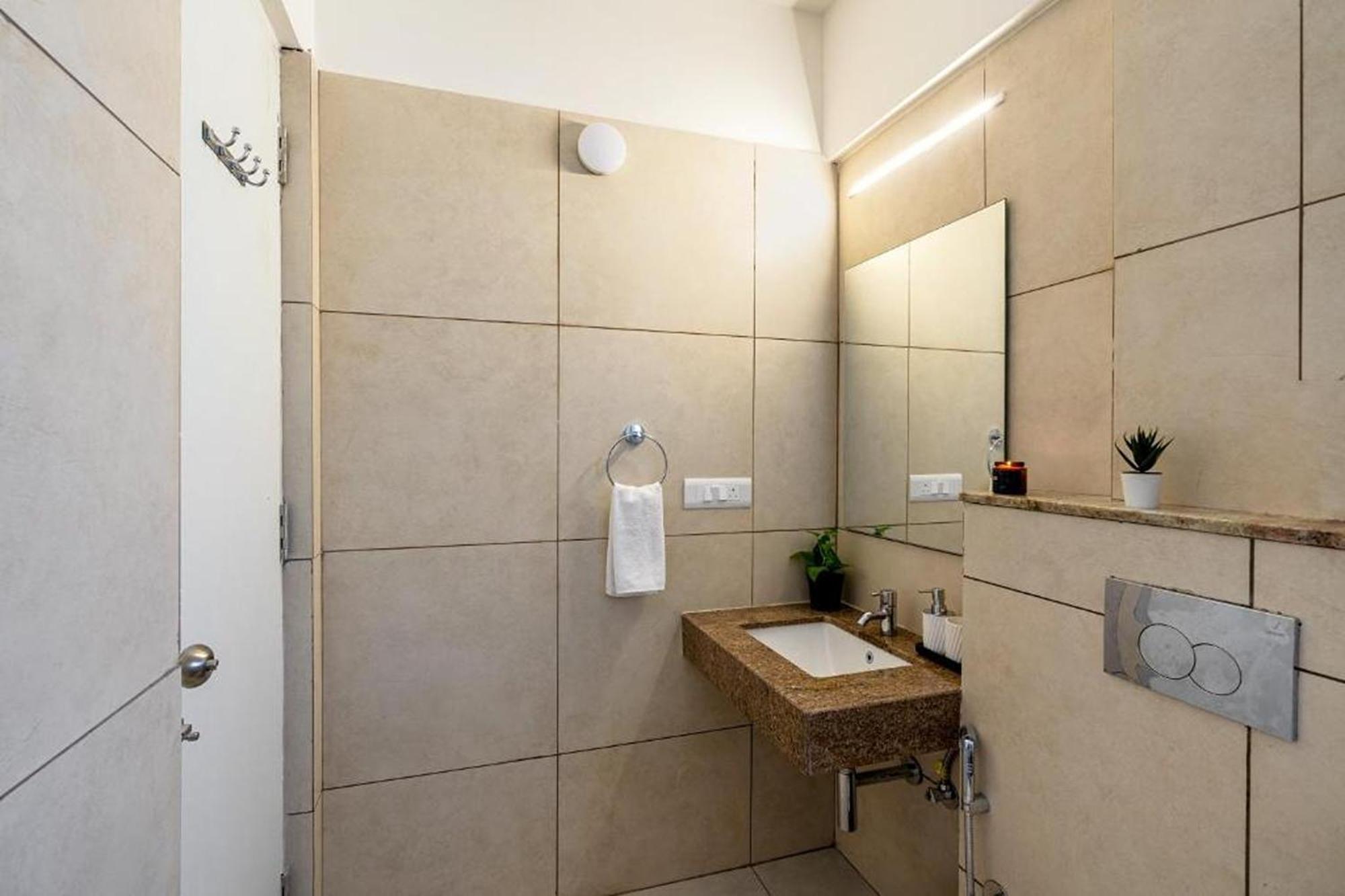 Wandr Hotel- Near Mg Road 벵갈루루 외부 사진